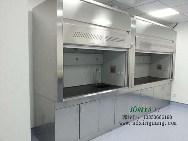 不銹鋼通風柜.jpg